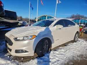 Ford Fusion SE HYBRID 2.0L 4 2013