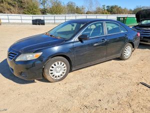 Toyota Camry BASE 2.5L 4 2010