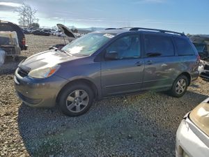 Toyota Sienna CE 3.3L 6 2005