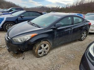 Hyundai Elantra GLS 1.8L 4 2013