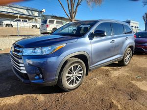 Toyota Highlander SE 3.5L 6 2019