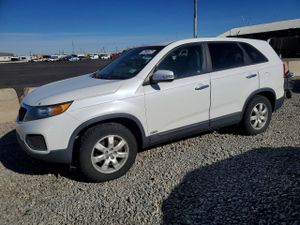 Kia Sorento LX 2.4L 4 2013