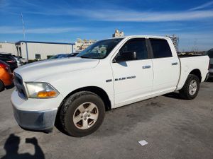 Dodge RAM SLT 5.7L 8 2012