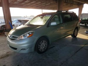 Toyota Sienna XLE 3.5L 6 2009