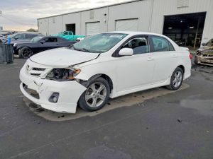 Toyota Corolla BASE 1.8L 4 2012