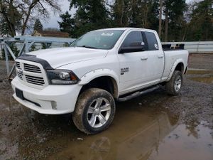 RAM 1500 SPORT 5.7L 8 2014