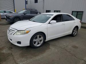 Toyota Camry BASE 2.5L 4 2010