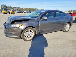 Ford Fusion SE 2.5L 4 2014