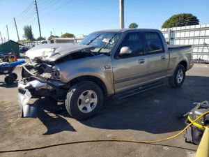 Ford F-150 SUPERCREW 5.4L 8 2001