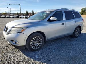 Nissan Pathfinder S 3.5L 6 2014