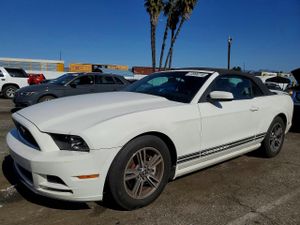 Ford Mustang 3.7L 6 2013