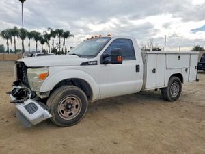 Ford F-350 SUPER DUTY 6.2L 8 2014