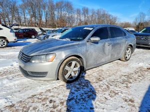 Volkswagen Passat SE 2.5L 5 2013