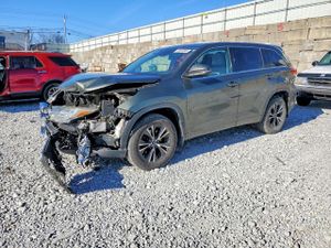 Toyota Highlander LE 3.5L 6 2018