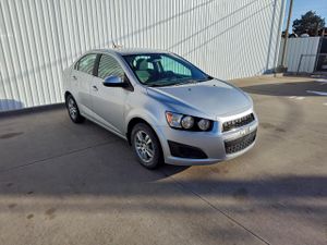Chevrolet Aveo (Sonic) LT 1.4L 4 2013