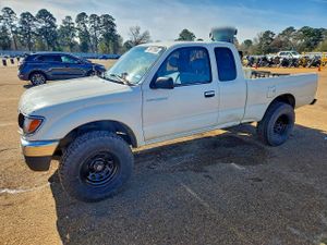 Toyota Tacoma XTRACAB 2.7L 4 1995