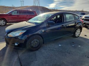 Ford Focus SE 2.0L 4 2012