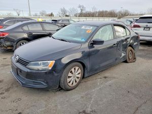 Volkswagen Jetta BASE 2.0L 4 2014