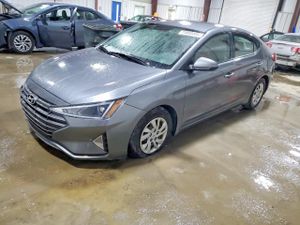 Hyundai Elantra SE 2.0L 4 2019