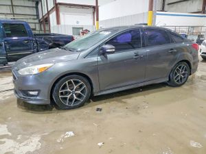 Ford Focus SE 2.0L 4 2015