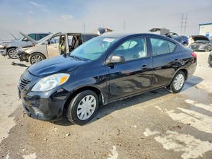 Nissan Versa S 1.6L 4 2014