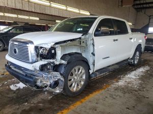 Toyota Tundra CREWMAX LIMITED 5.7L 8 2013