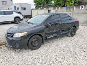 Toyota Corolla BASE 1.8L 4 2012