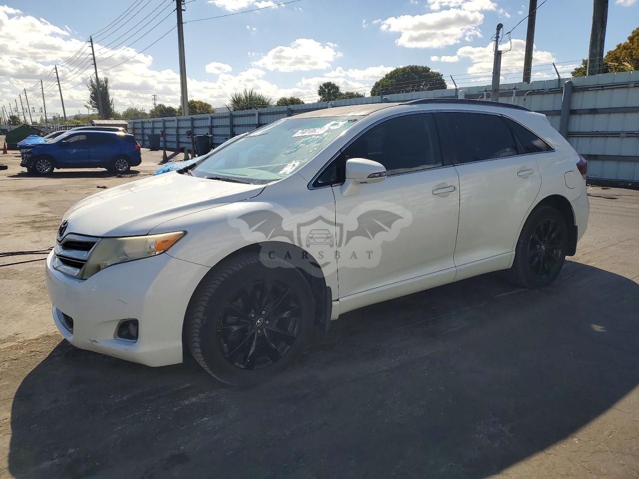 Toyota Venza LE 2.7L 4 2013
