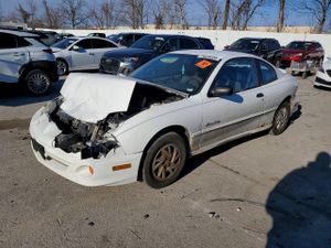 Pontiac Sunfire SE 2.2L 4 2000