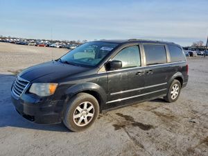 Chrysler Town & Country TOURING 3.8L 6 2010