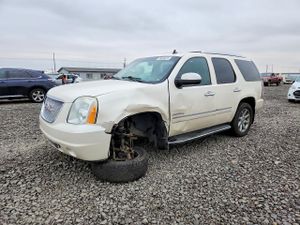 GMC Yukon DENALI 6.2L 8 2010