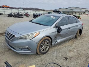 Hyundai Sonata SE 2.4L 4 2015