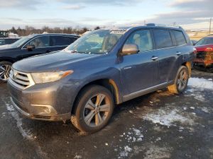 Toyota Highlander LIMITED 3.5L 6 2013