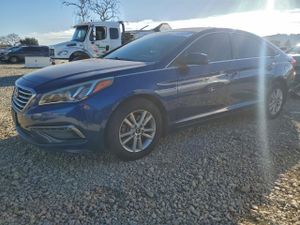Hyundai Sonata SE 2.4L 4 2015