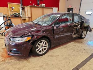 Ford Fusion SE 2.5L 4 2013