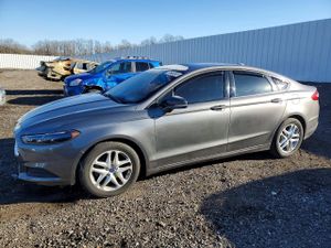 Ford Fusion SE 2.5L 4 2014