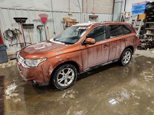 Mitsubishi Outlander SE 2.4L 4 2014