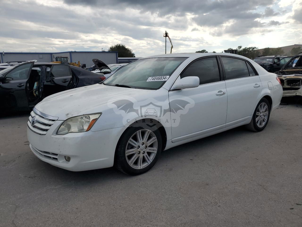Toyota Avalon XL 3.5L  6 2005