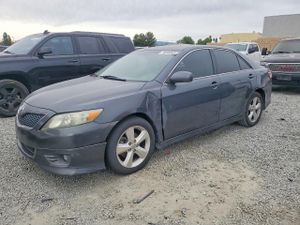 Toyota Camry BASE 2.5L 4 2011