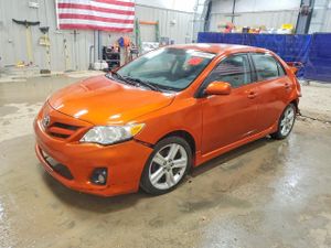 Toyota Corolla BASE 1.8L 4 2013