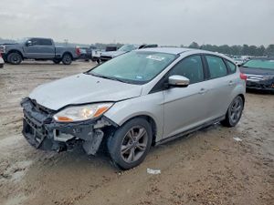 Ford Focus SE 2.0L 4 2014