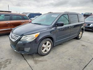 Volkswagen Routan SE 3.6L 6 2011
