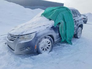 Volkswagen Tiguan S 2.0L 4 2011