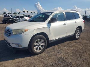 Toyota Highlander BASE 3.5L 6 2013