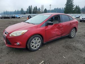 Ford Focus SE 2.0L 4 2012