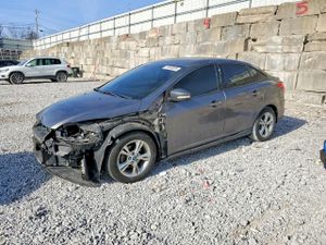 Ford Focus SE 2.0L 4 2014