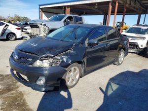Toyota Corolla BASE 1.8L 4 2013