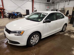 Volkswagen Jetta BASE 2.0L 4 2014