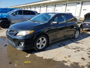 Toyota Corolla BASE 1.8L 4 2011