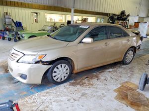 Toyota Camry BASE 2.5L 4 2011